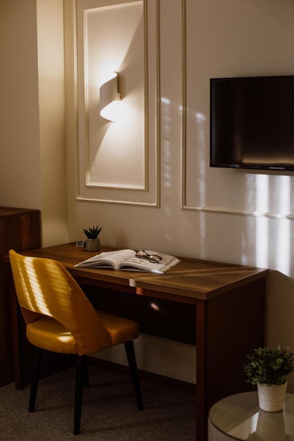 Hotel Kapri Бітола Екстер'єр фото