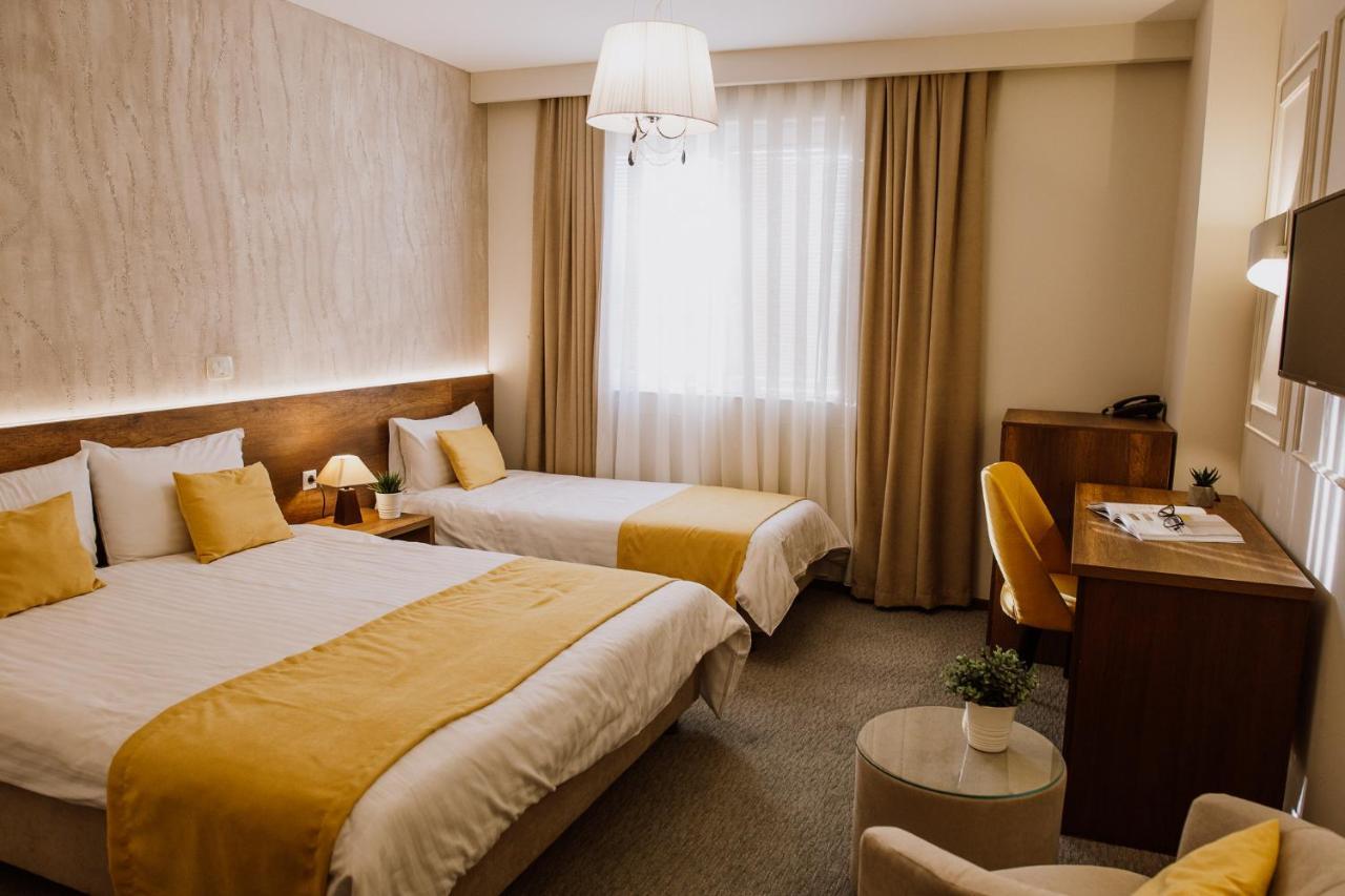Hotel Kapri Бітола Екстер'єр фото