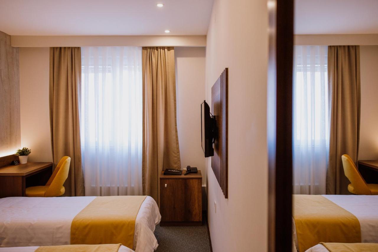Hotel Kapri Бітола Екстер'єр фото
