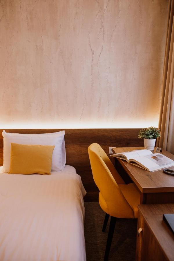 Hotel Kapri Бітола Екстер'єр фото